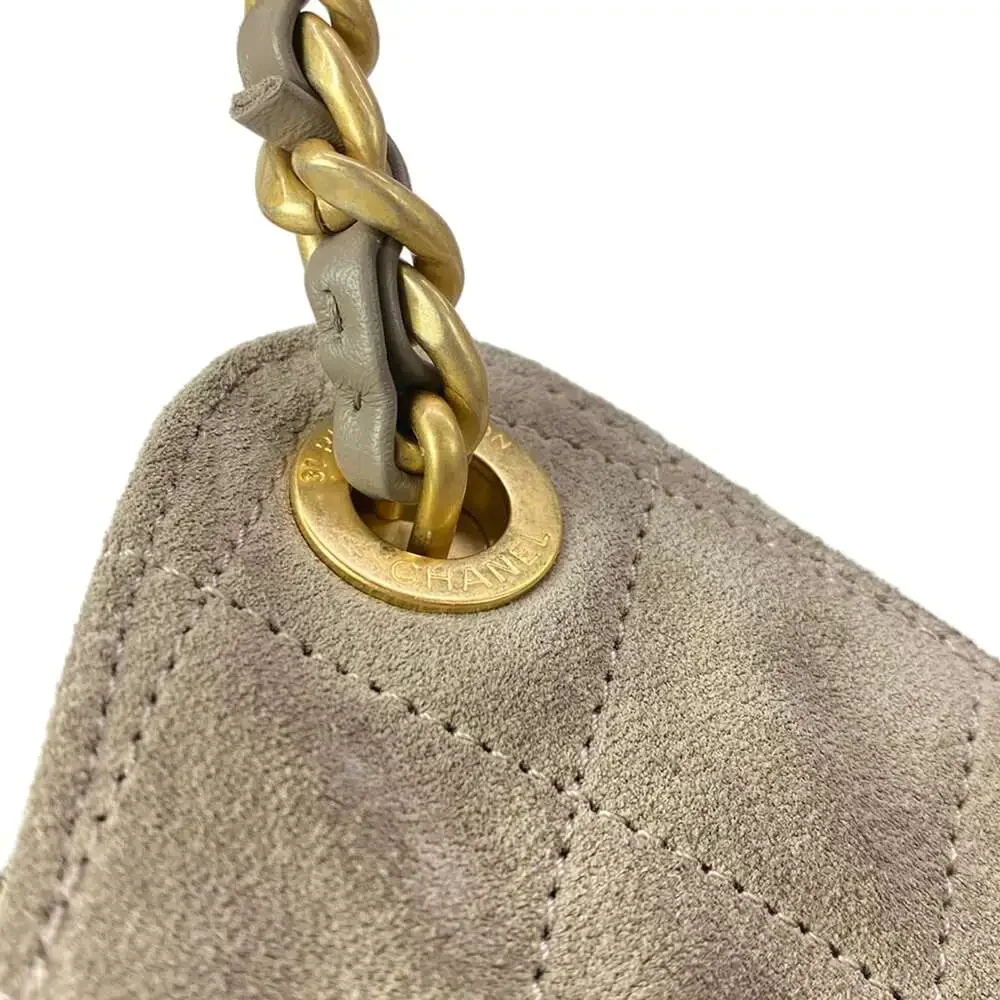 CHANEL 25 medium